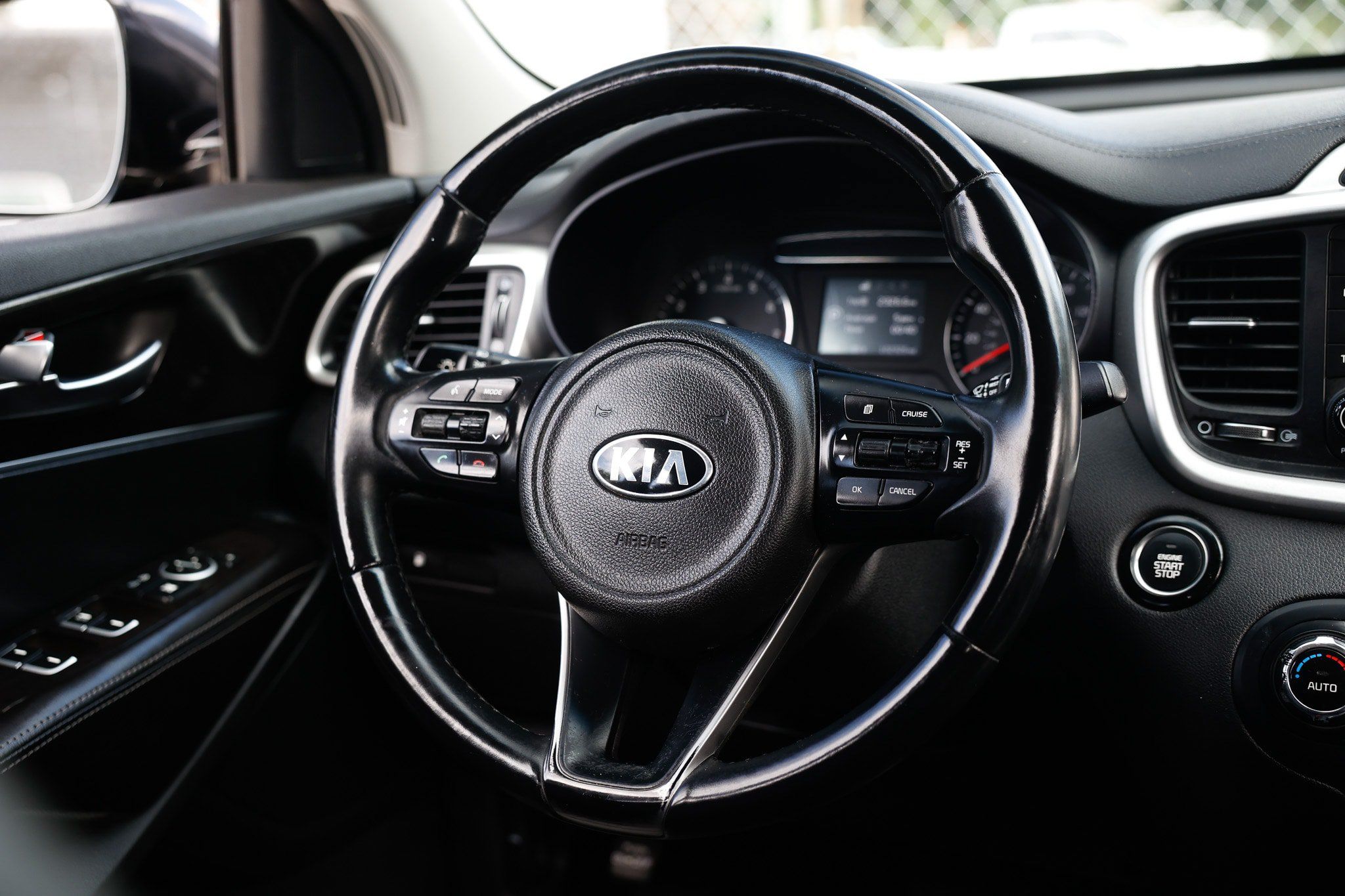 Used 2017 Kia Sorento AWD w/ LX Convenience Package image 34