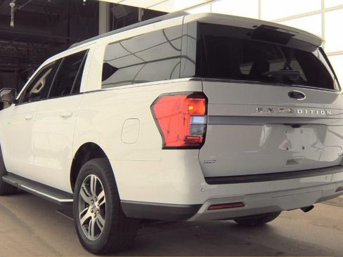 Used 2022 Ford Expedition Max XLT AWD/4WD image 4