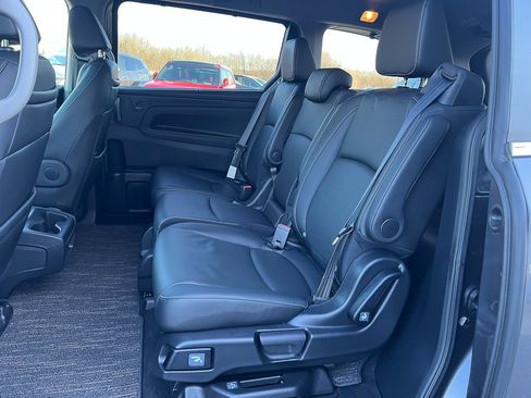 Used 2023 Honda Odyssey Touring image 29