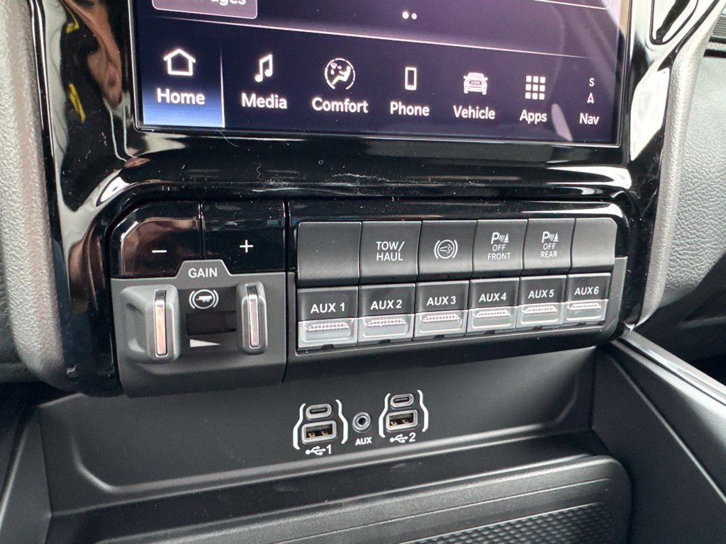 New 2027 RAM 3500 Big Horn AWD/4WD image 7