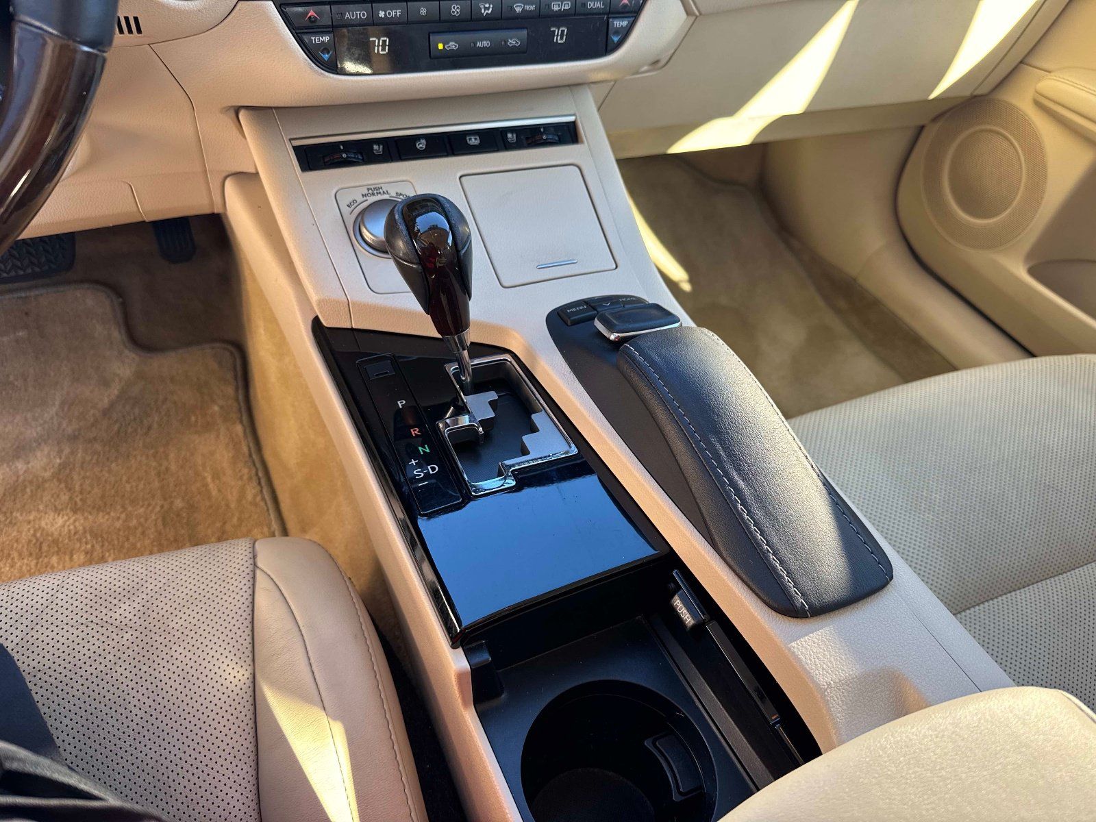 Used 2015 Lexus ES 350 w/ Luxury Package FWD image 25