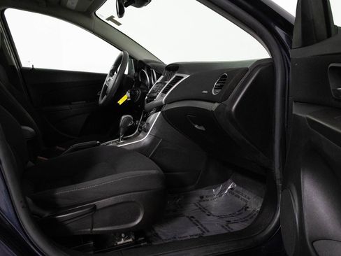 Used 2015 Chevrolet Cruze LT image 40