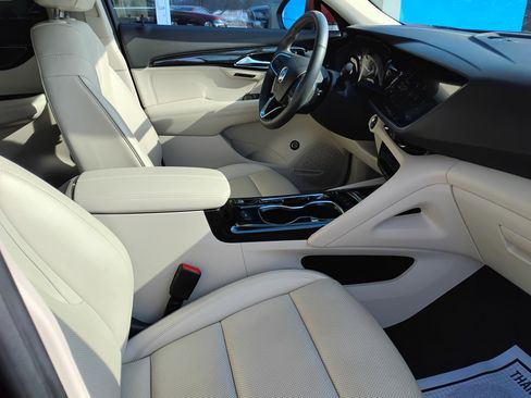 Used 2023 Buick Envision Essence image 12