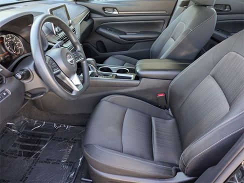 Used 2024 Nissan Altima 2.5 SV image 23