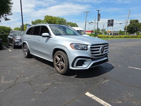 Used 2025 Mercedes-Benz GLS 450 4MATIC image 1
