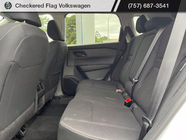 Used 2024 Nissan Rogue S AWD/4WD image 26