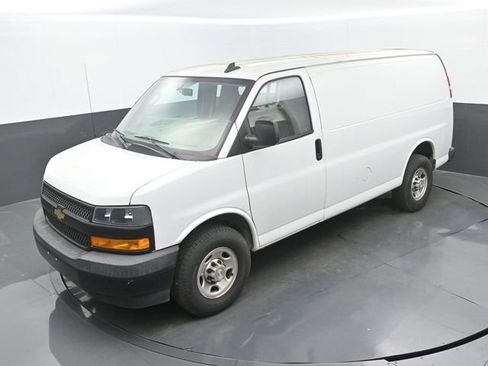 Used 2020 Chevrolet Express 2500 w/ Driver Convenience Package image 16