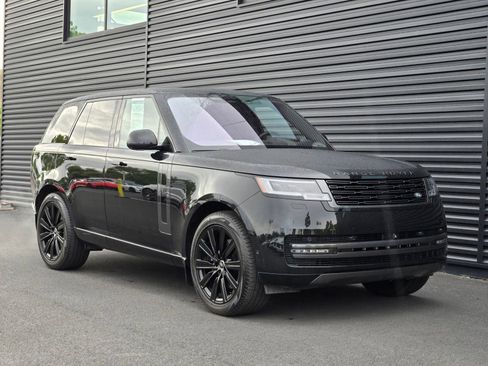 Used 2023 Land Rover Range Rover SE AWD/4WD image 8