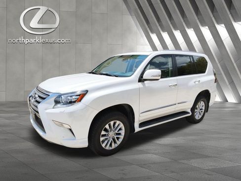 Used 2016 Lexus GX 460 w/ Premium Package AWD/4WD image 3