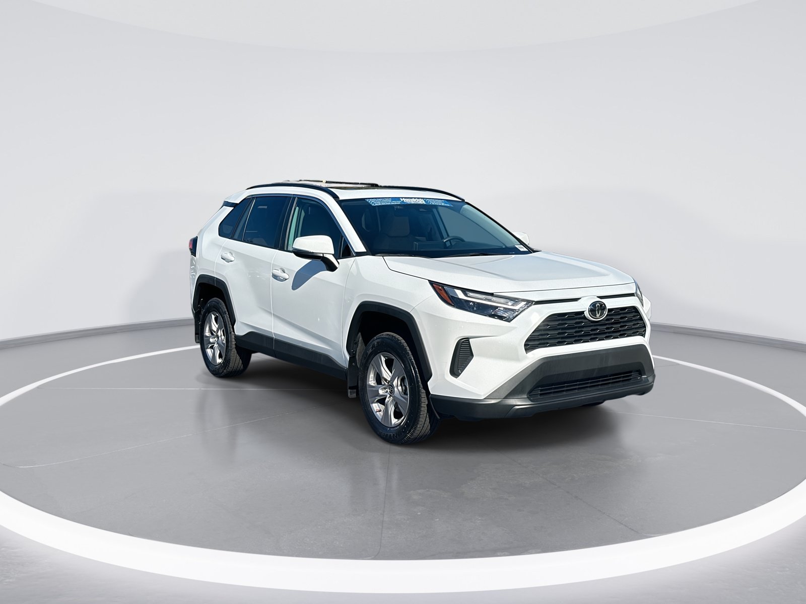 Used 2025 Toyota RAV4 XLE w/ Convenience Package FWD image 2