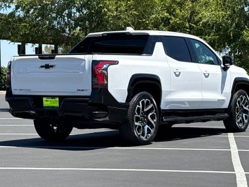 Used 2025 Chevrolet Silverado EV RST AWD/4WD image 11