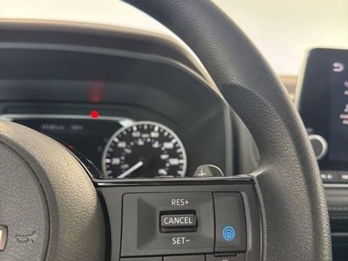 Certified 2023 Nissan Rogue SV FWD image 11
