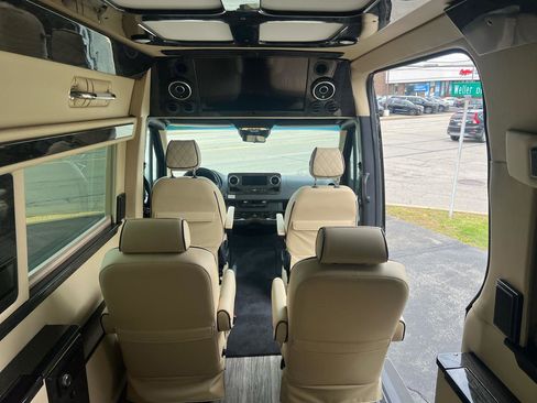 Used 2020 Mercedes-Benz Sprinter 3500 image 19