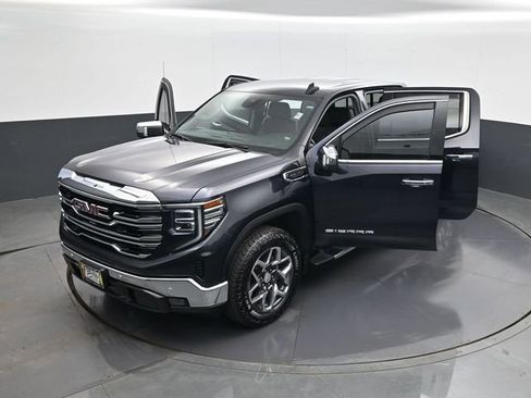 Used 2024 GMC Sierra 1500 SLT w/ SLT Premium Plus Package image 30