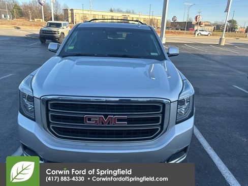 Used 2017 GMC Yukon XL SLT w/ Open Road Package image 2