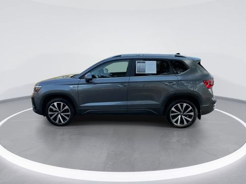 Used 2022 Volkswagen Taos SE image 5