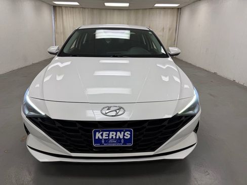 Used 2021 Hyundai Elantra SEL FWD image 6