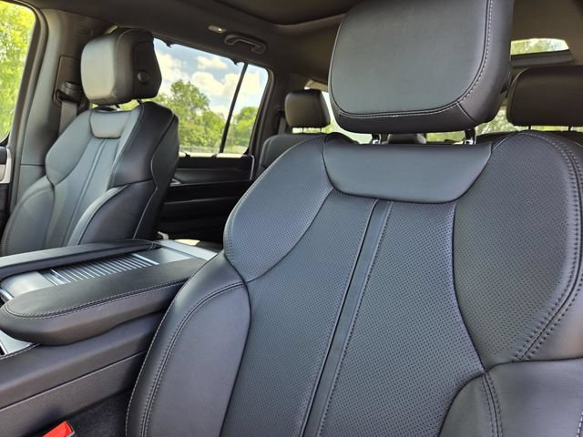 New 2026 Jeep Grand Wagoneer Limited AWD/4WD image 24