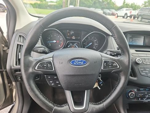 Used 2016 Ford Focus SE FWD image 14
