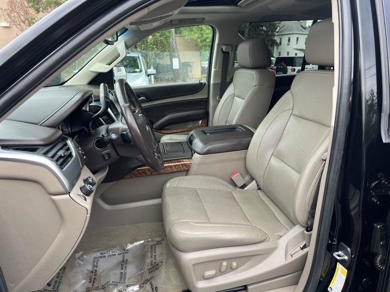 Used 2018 Chevrolet Suburban Premier AWD/4WD image 7