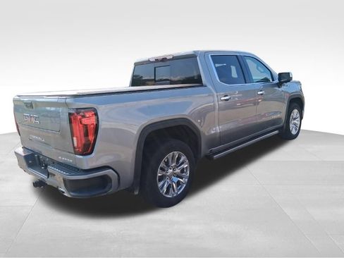 Used 2024 GMC Sierra 1500 Denali w/ Technology Package AWD/4WD image 4