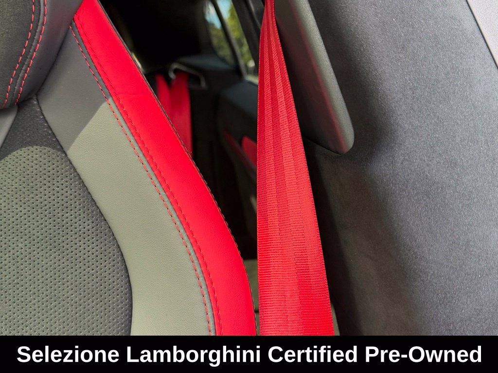 Used 2024 Lamborghini Urus Performante AWD/4WD image 33