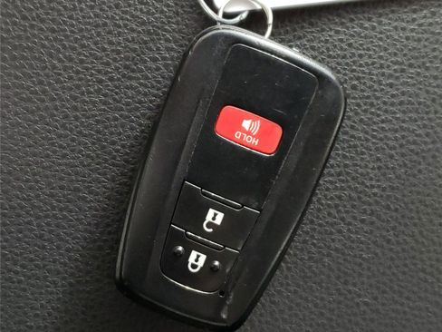 Used 2020 Toyota RAV4 XLE w/ XLE Grade Weather Package image 23