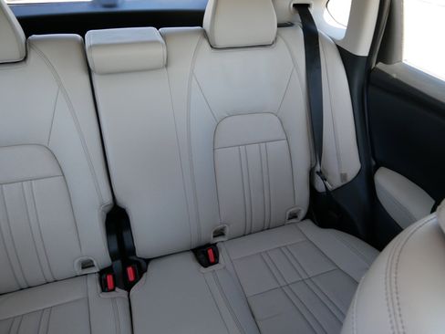 Used 2024 Honda HR-V EX-L image 14