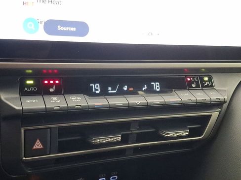 Used 2025 Toyota Camry XSE image 19