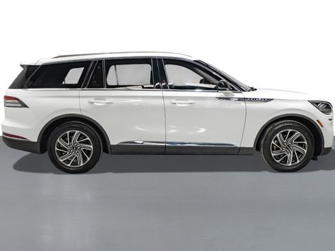 Used 2022 Lincoln Aviator 2WD image 5