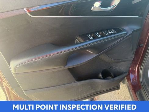 Used 2019 Kia Sorento AWD image 11