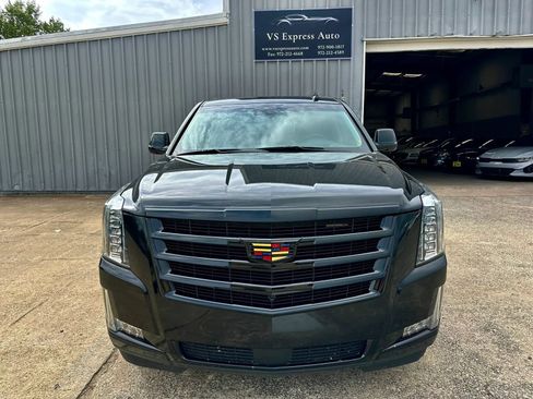 Used 2019 Cadillac Escalade Premium Luxury w/ Escalade Sport Edition AWD/4WD image 2