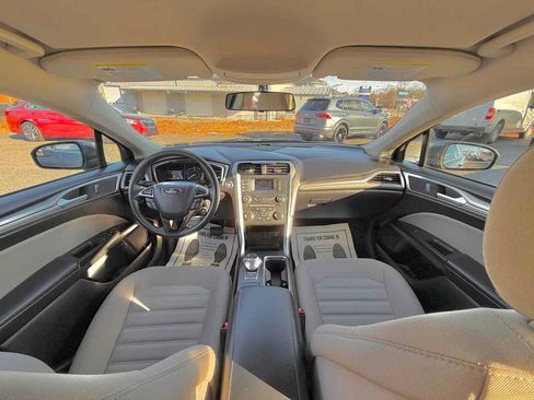 Used 2018 Ford Fusion S image 19