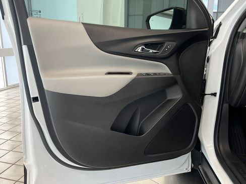 Used 2023 Chevrolet Equinox LS w/ LS Convenience Package image 13