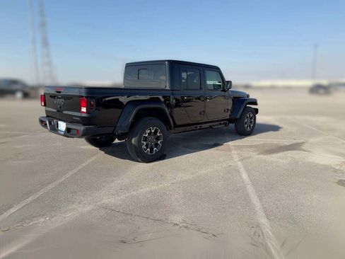 New 2026 Jeep Gladiator Sport image 12