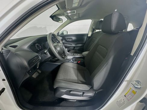 Used 2025 Honda HR-V LX image 13