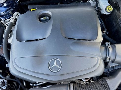 Used 2018 Mercedes-Benz GLA 250 4MATIC image 30