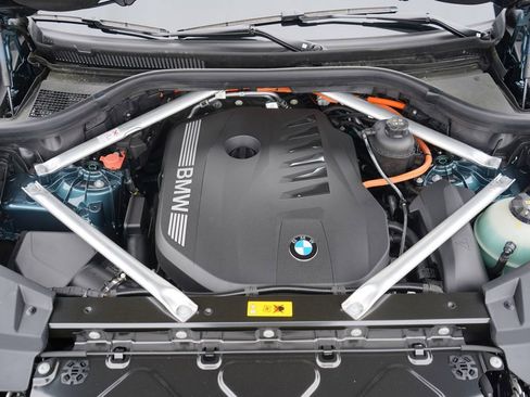 Used 2025 BMW X5 xDrive50e w/ Premium Package image 22