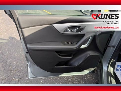 Used 2025 Chevrolet Blazer LT image 14