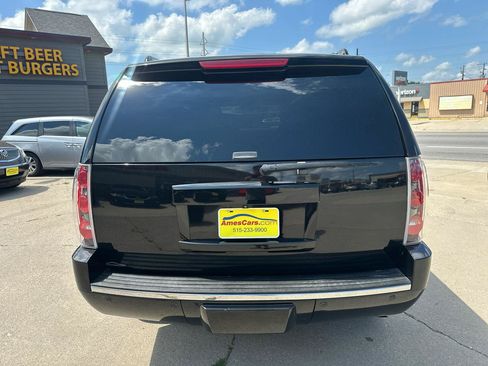Used 2010 GMC Yukon Denali AWD/4WD image 4