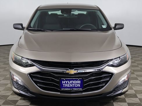 Used 2023 Chevrolet Malibu LS image 9