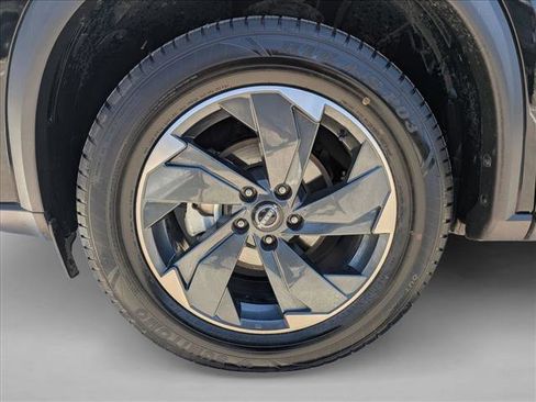 Used 2025 Nissan Rogue SV FWD image 23