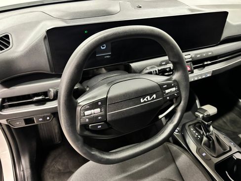 Used 2025 Kia K4 FWD image 16