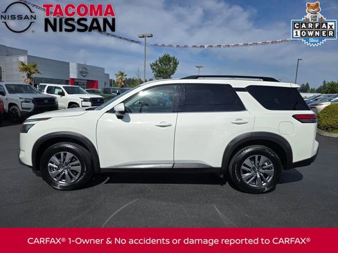 Used 2025 Nissan Pathfinder SV AWD/4WD image 2