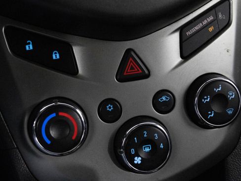 Used 2014 Chevrolet Sonic LT image 23