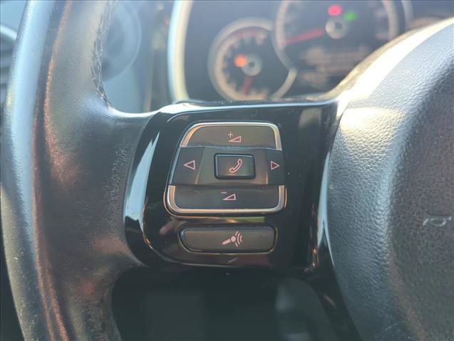 Used 2013 Volkswagen Beetle 2.0T FWD image 17