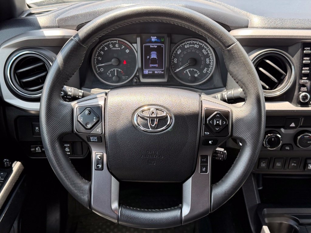 Used 2022 Toyota Tacoma TRD Sport w/ Technology Package AWD/4WD image 30
