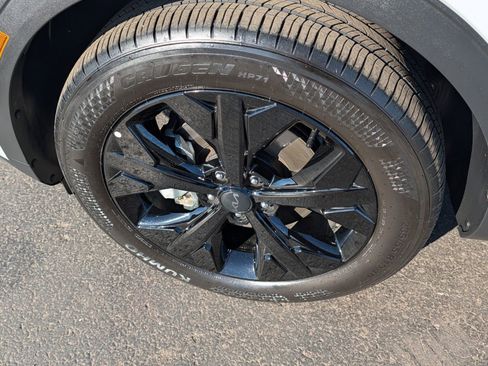 Used 2025 Kia Sportage X-Line w/ Premium Package image 16