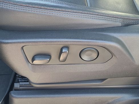 Used 2023 Chevrolet Tahoe High Country image 16