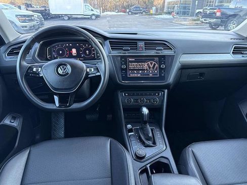 Used 2020 Volkswagen Tiguan SEL w/ 3rd Row Seat Package image 15